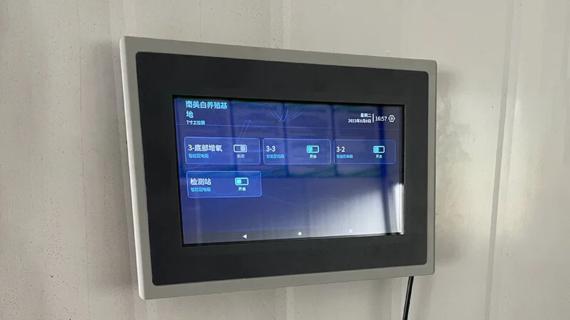 Industrial IoT data logger monitoring environmental sensors